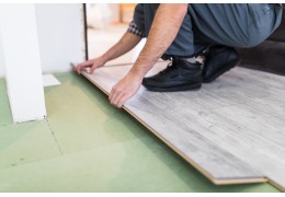 Kiedy najlepiej zamontować panele podłogowe?